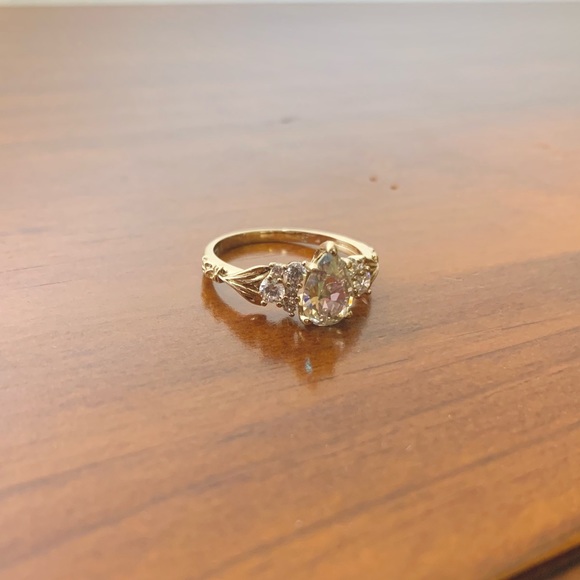 Women’s ring - Picture 4 of 9